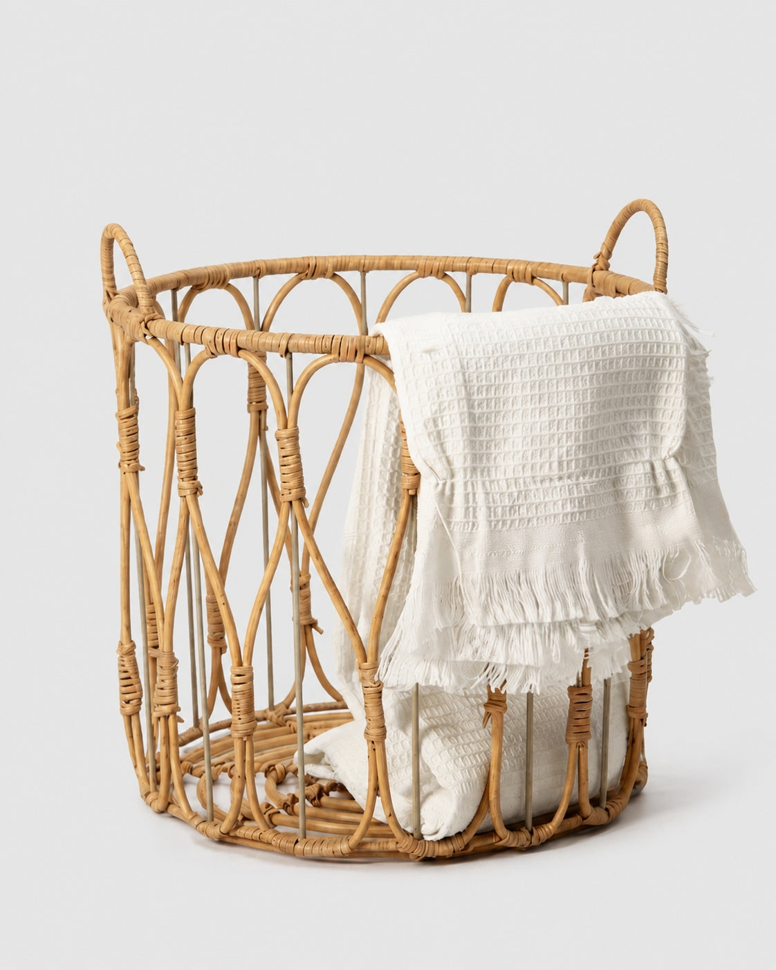Open weave faux rattan laundry basket with handles for clothes storage