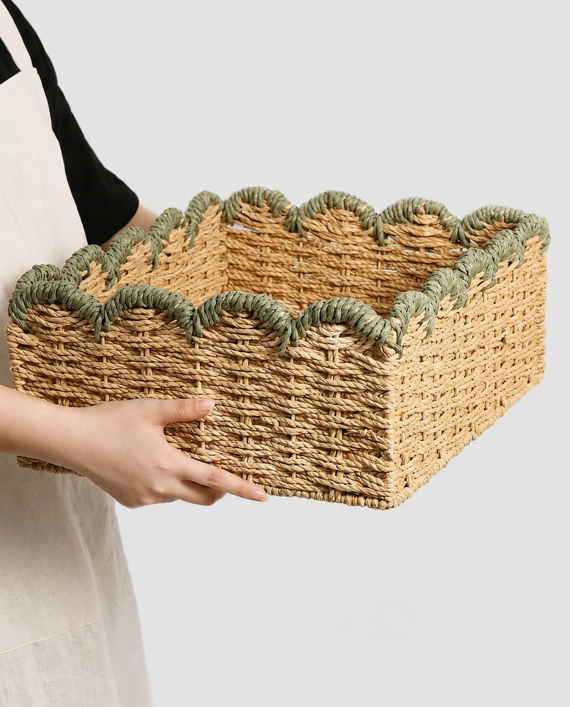 Lightweight paper rope storage basket with woven handle design