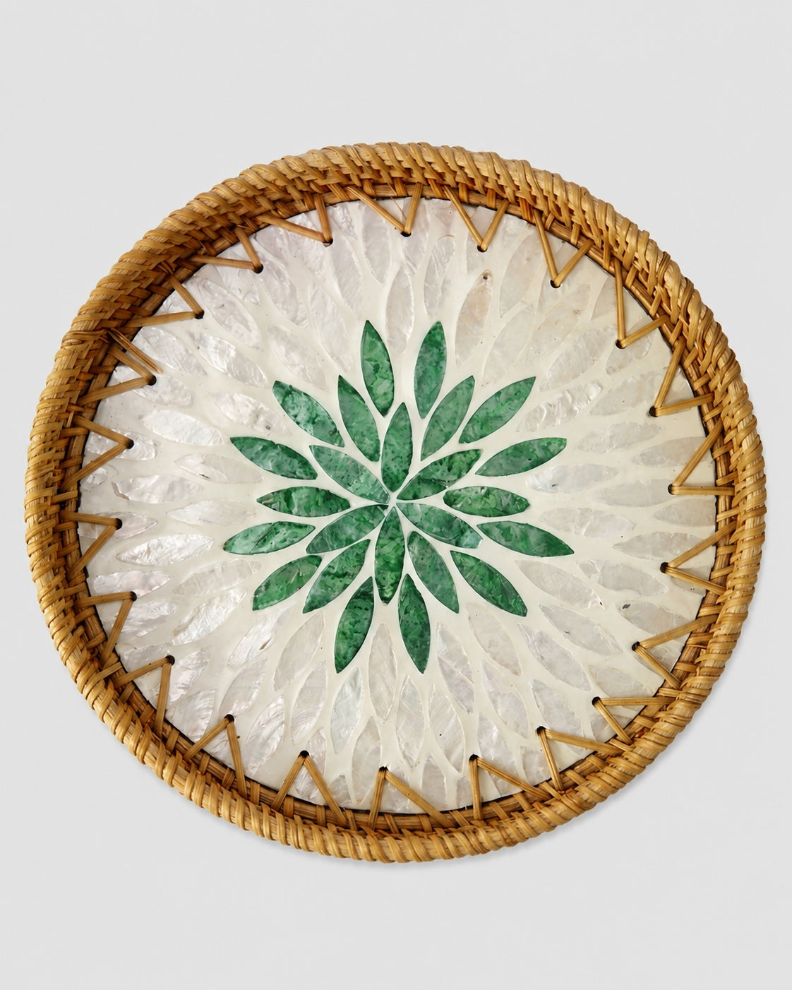Decorative pattern on handmade rattan serving tray