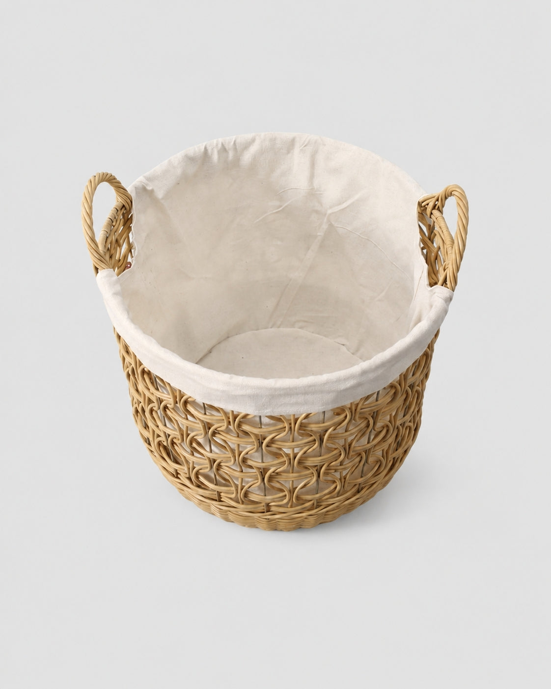 Round woven laundry hamper with soft inner lining design