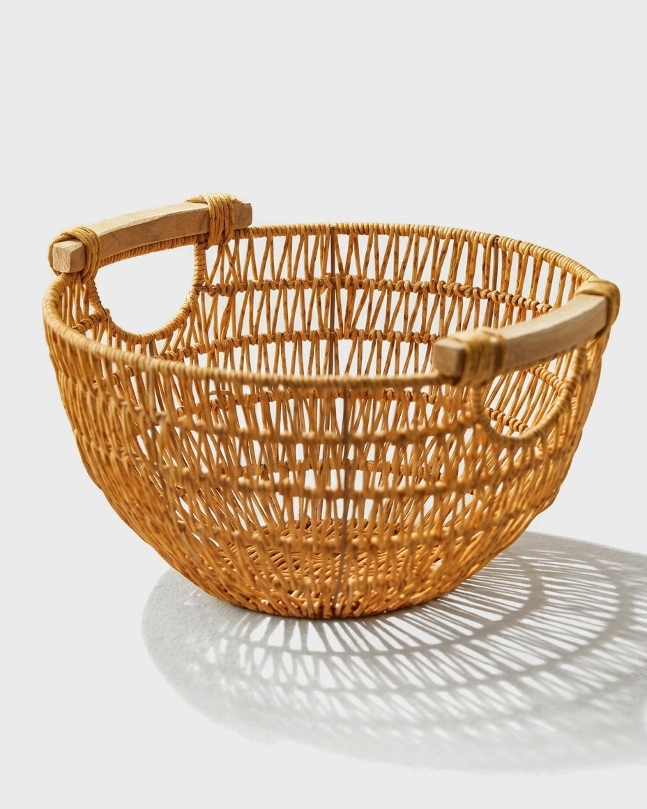 Viggo round faux rattan fruit basket with two wooden side handles